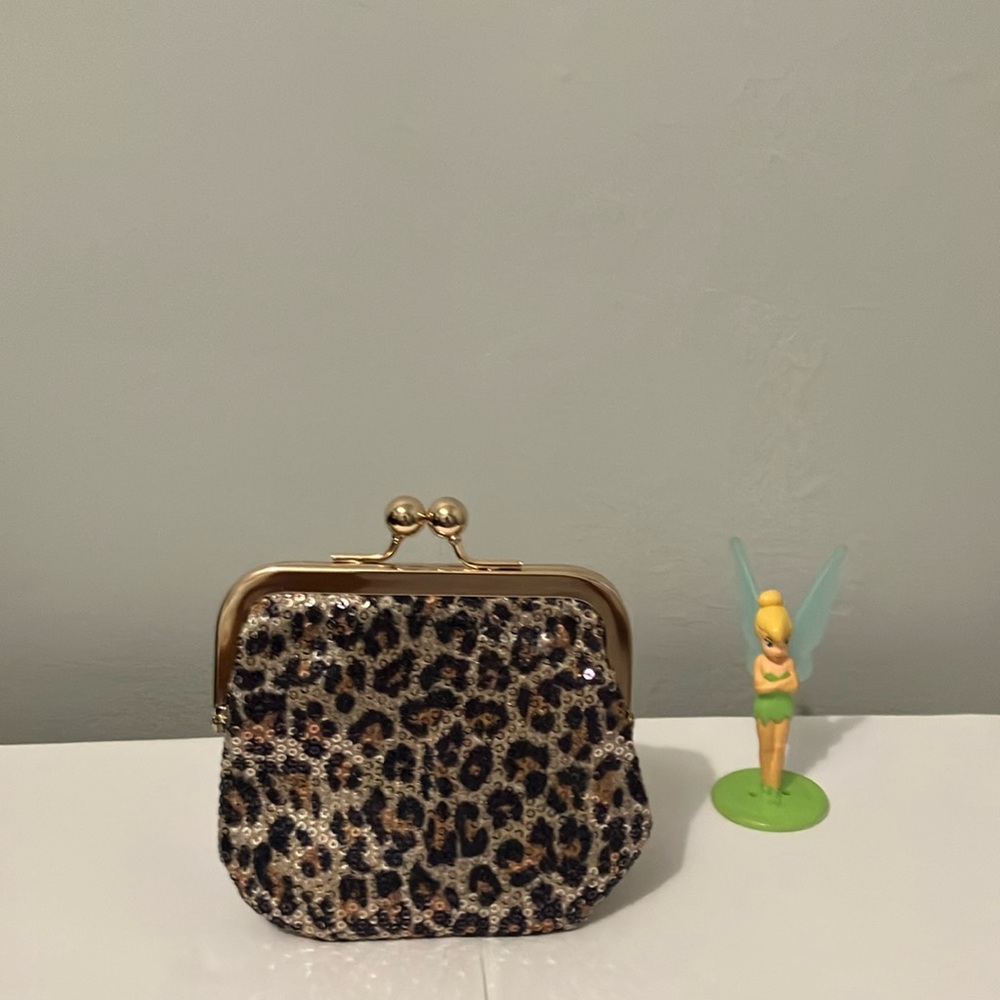 Vintage Kiss Lock Sparkling Leopard print Coin Purse .
